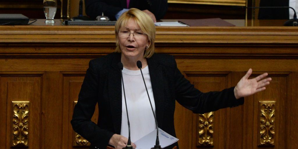 Apartan de su cargo a fiscal general crítica con Maduro