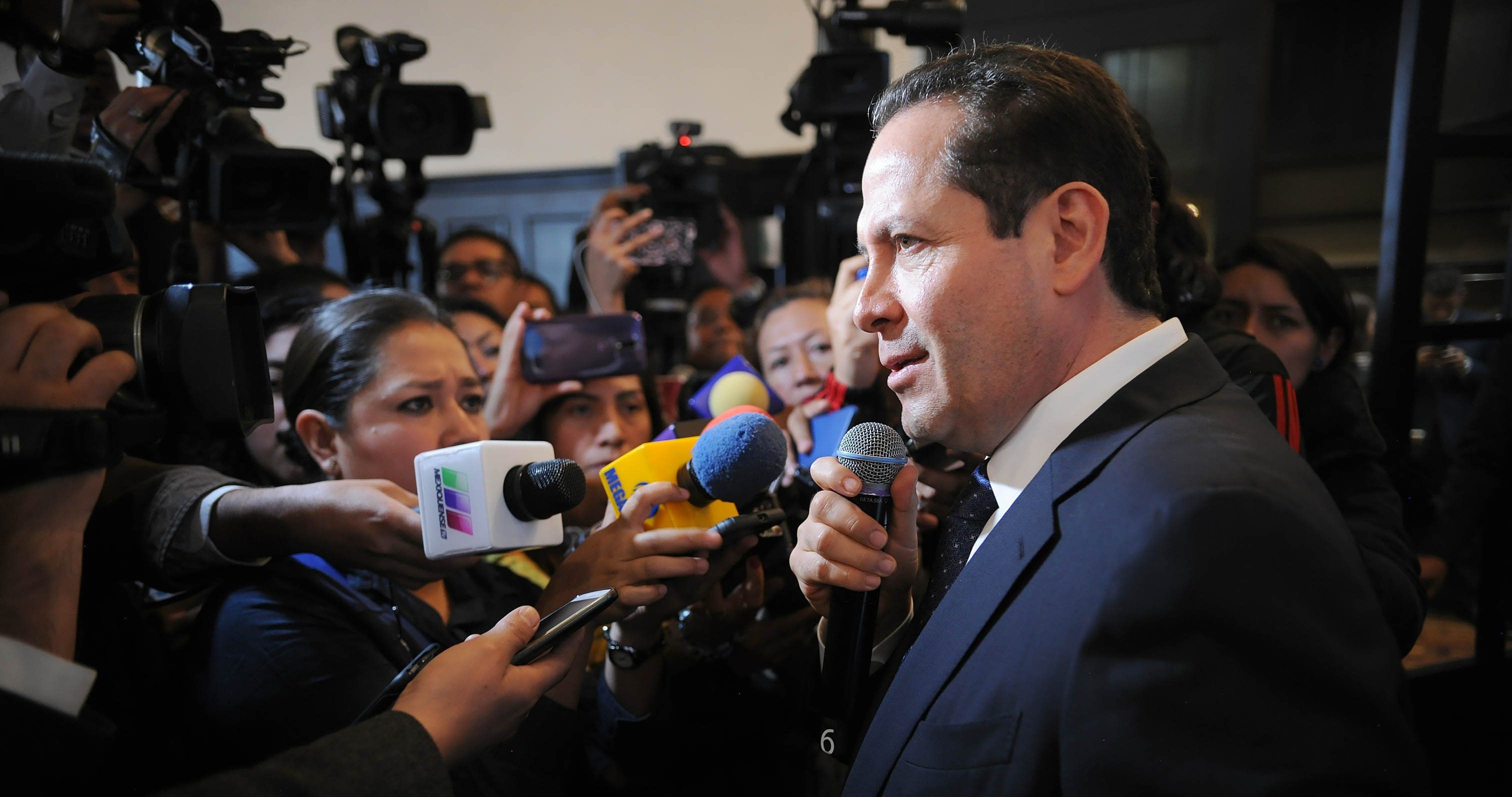 Eruviel Ávila atiende municipios afectados tras inundaciones