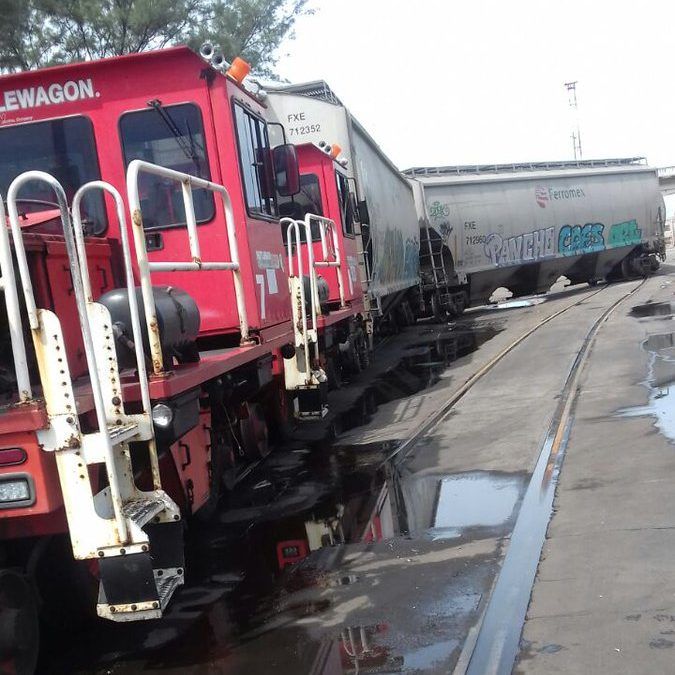 Se descarrila tren en puerto de Veracruz - Fortafoliover-2-e1502493727385