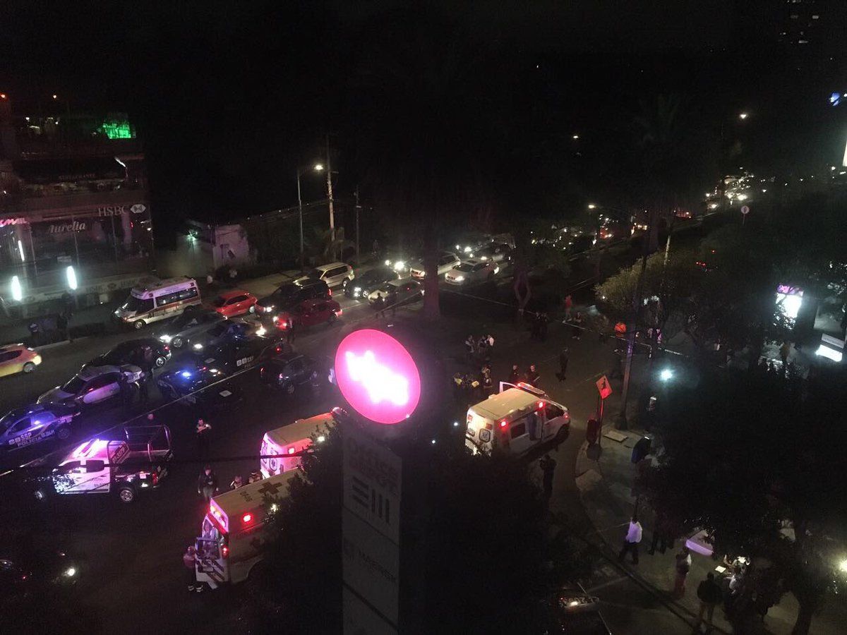 Balacera en Paseo de las Palmas deja un muerto - Foto-de-@egonzbost