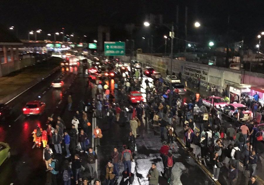 Suspenden servicio en estaciones de Líneas B y 5 del Metro