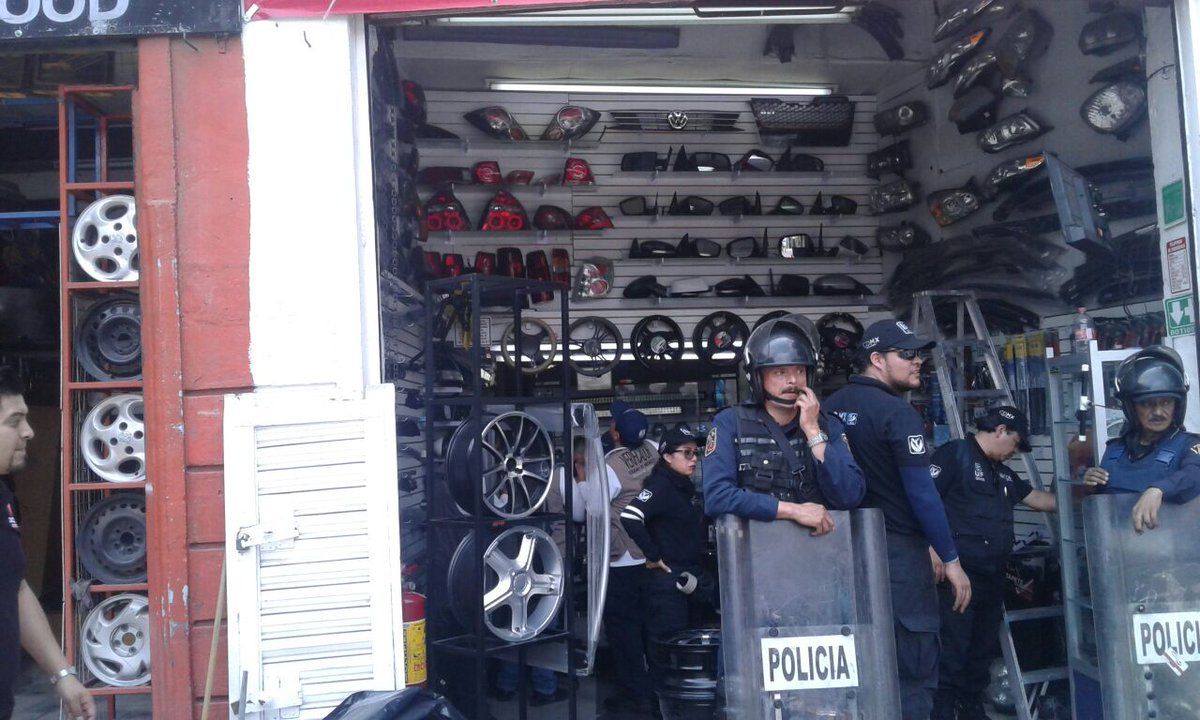 Suspenden 17 comercios de autopartes en Cuauhtémoc