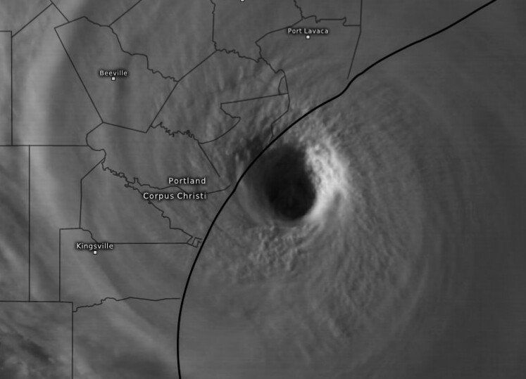 Huracán Harvey toca tierra en Texas
