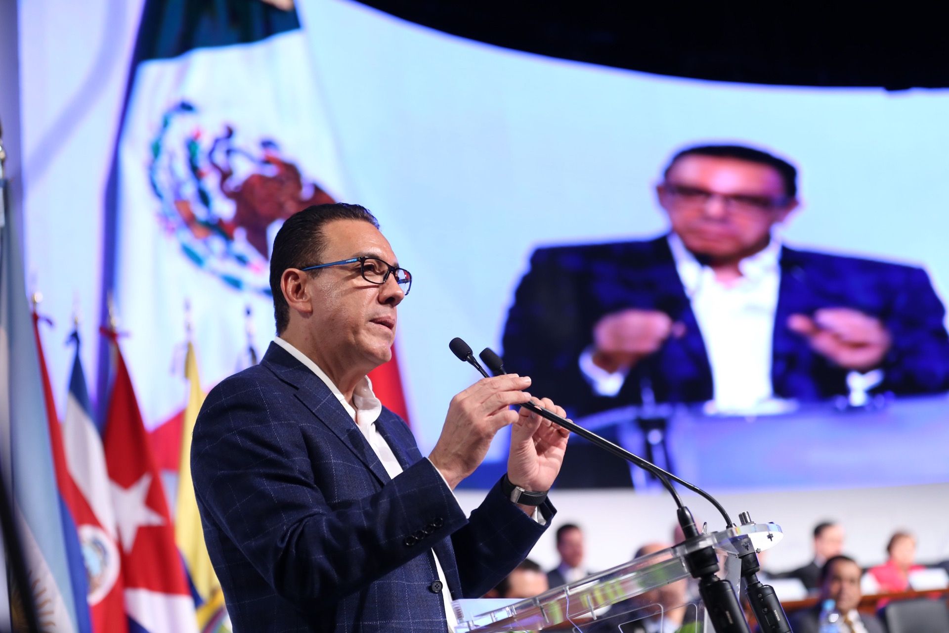 Gobiernos deben quitarse el miedo de innovar: Omar Fayad