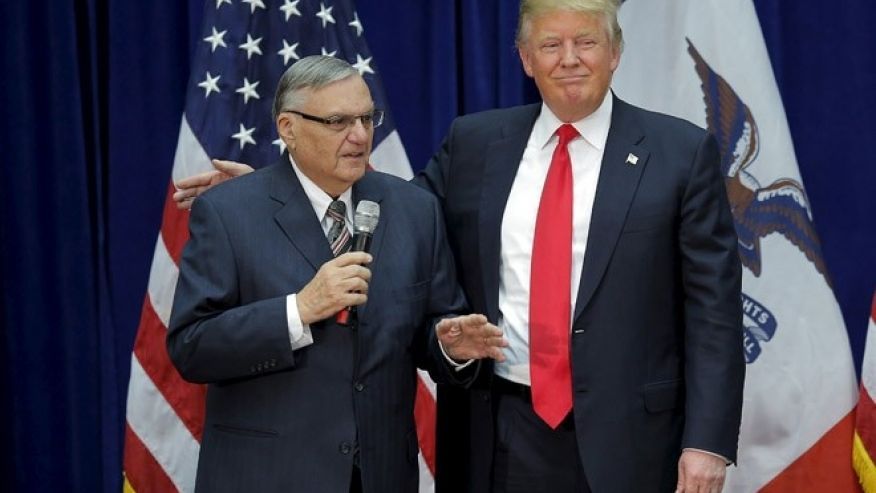 Estadounidenses rechazan indulto de Trump a Joe Arpaio