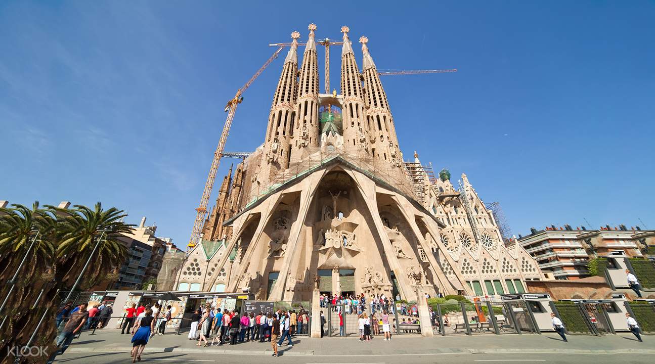 Terroristas de Barcelona preparaban ataque contra la Sagrada Familia