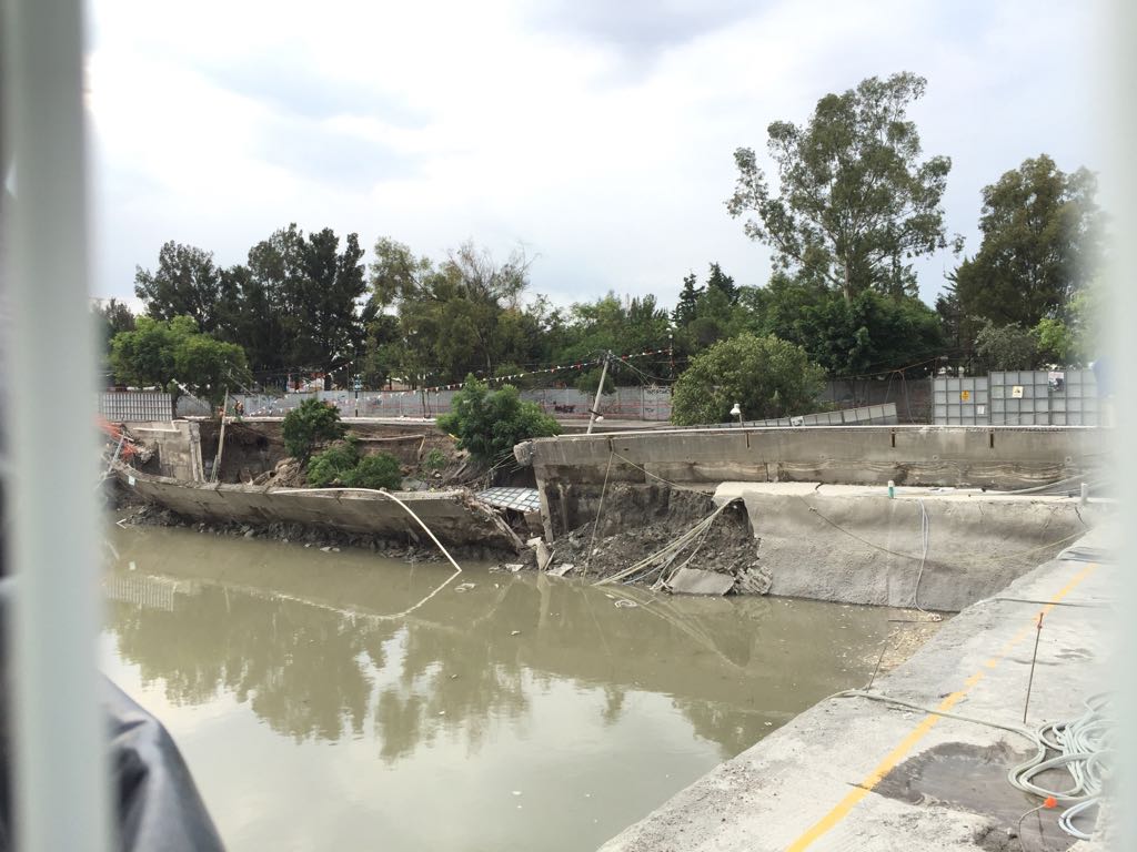 Suspenden obra tras colapso de barda en Azcapotzalco - OnceNoticiasTV