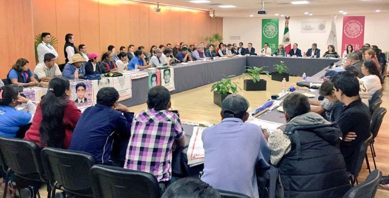 Acuerda PGR continuar búsqueda de normalistas - PGR-Normalistas-Foto-de-Quadratín