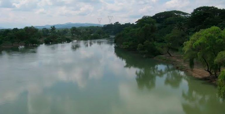 Encuentran cadáver en río de Oaxaca