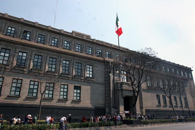 SCJN atrae caso de madre que rechazó transfusión a niña con leucemia