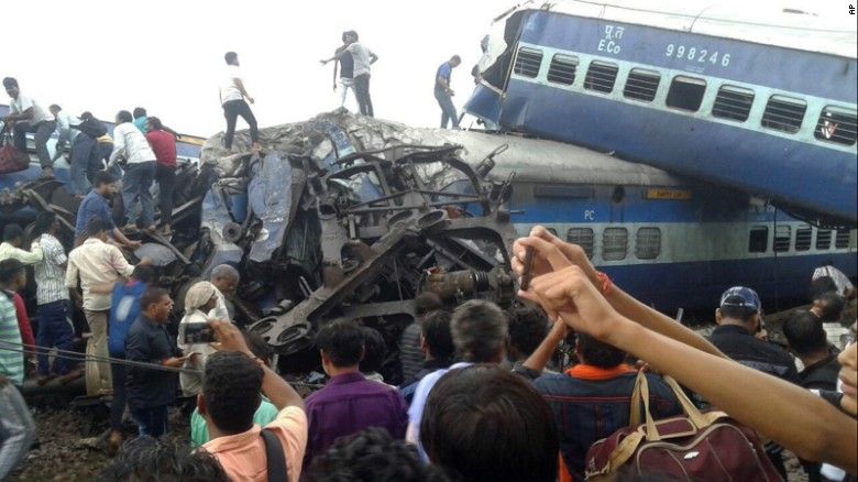 Descarrilamiento de tren deja al menos 23 muertos en la India - Tren-India-Foto-de-CNN