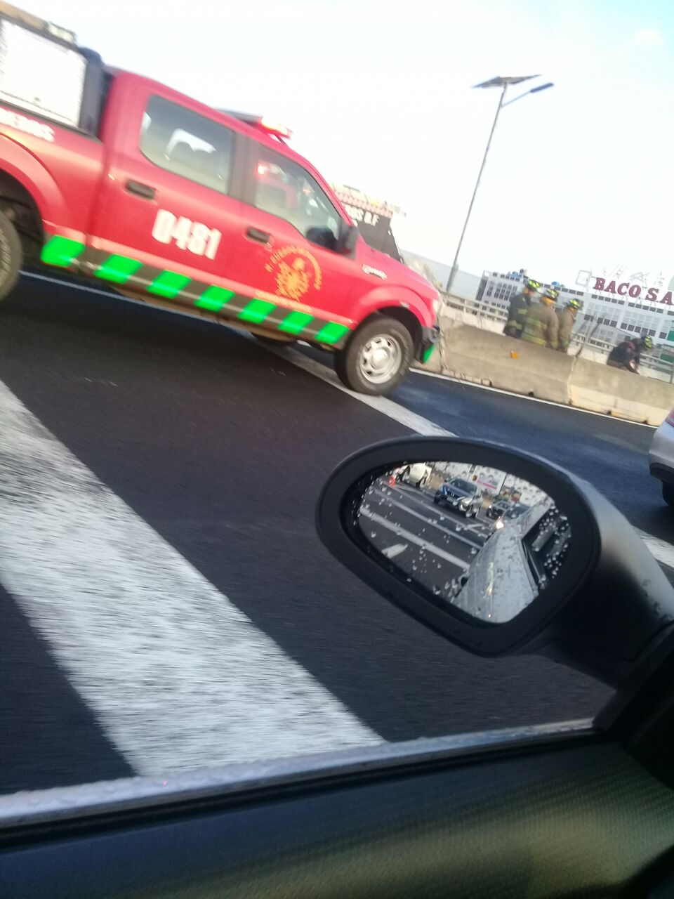 Accidente en Segundo Piso de Periférico trastoca la vialidad - WhatsApp-Image-2017-08-18-at-8.07.29-AM