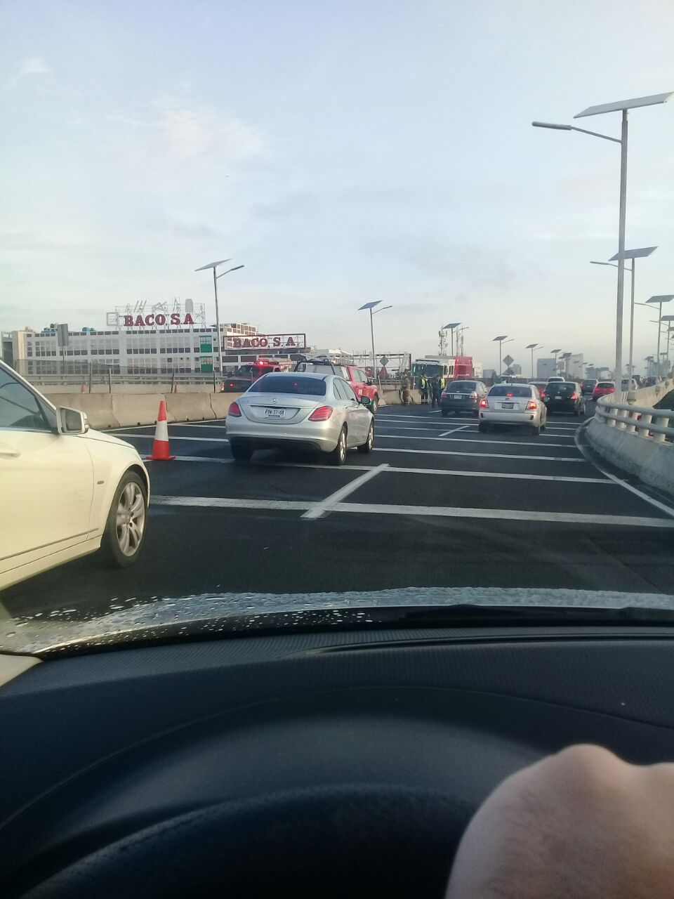Accidente en Segundo Piso de Periférico trastoca la vialidad - WhatsApp-Image-2017-08-18-at-8.07.32-AM