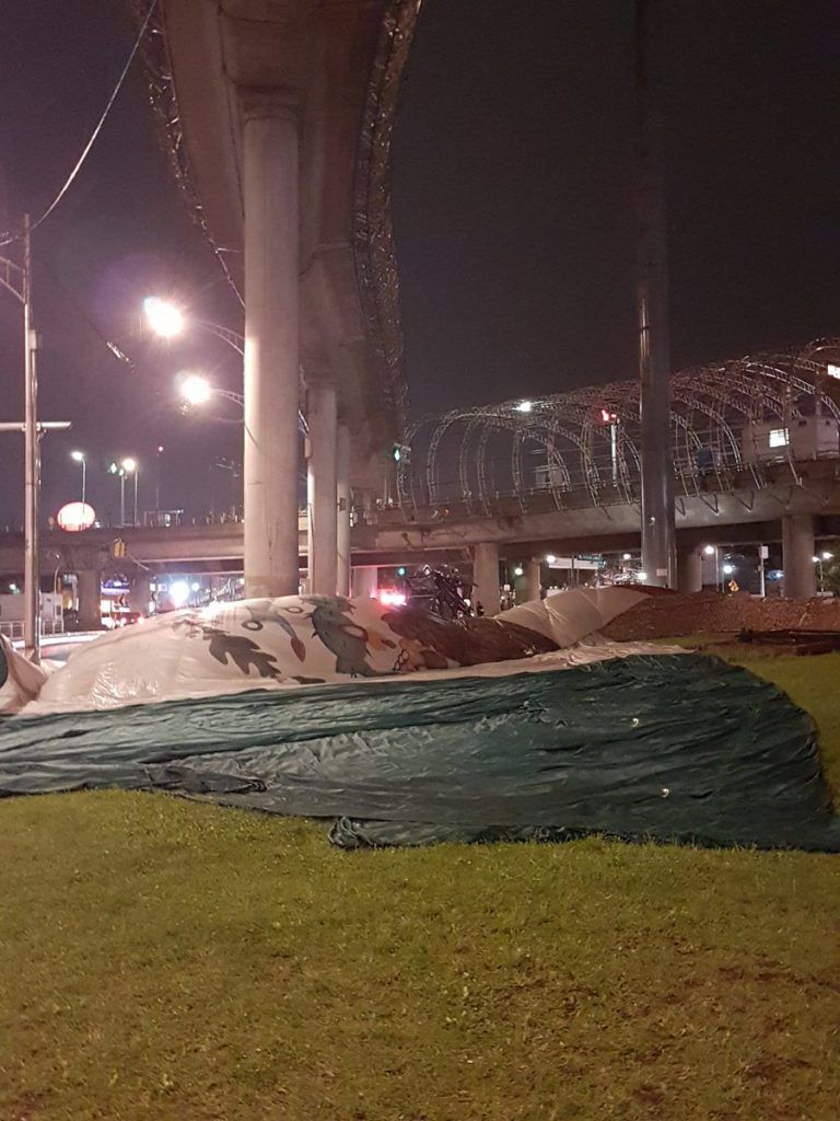 Lluvia provoca caída de bandera en San Jerónimo - bandera-san-jeronimo2-768x1024