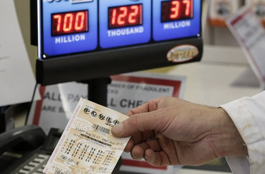 Con un boleto de lotería gana más 758 mdd