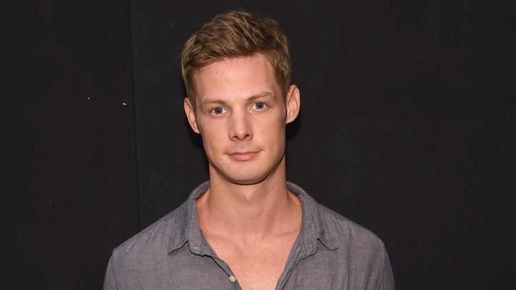 Condenan a 180 días de cárcel a actor de Pretty Little Liars - brandon-jones