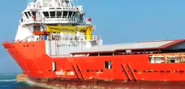 Buque encalla en arrecife de Veracruz - buque-antares