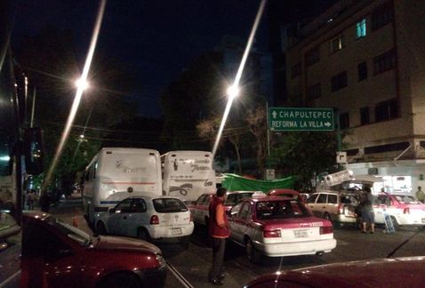 Campesinos bloquean calles de la Ciudad de México en protesta