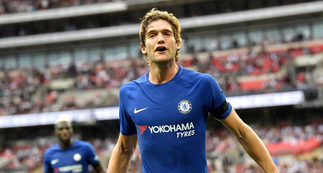 Chelsea vence al Tottenham con doblete de Marcos Alonso