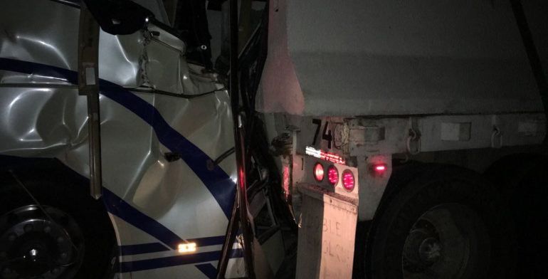 Choque deja un muerto y 33 heridos en Autopista del Sol