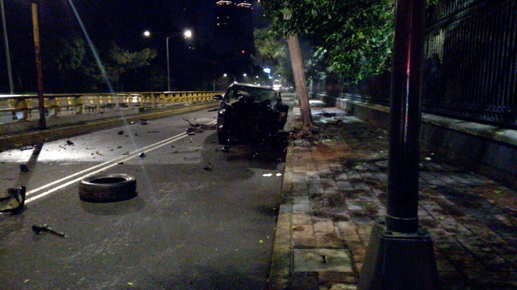 Hombre choca contra poste en Chivatito