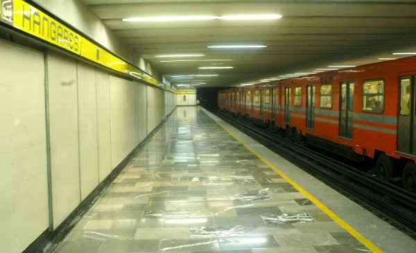 Muere hombre en vías del Metro Hangares Muere hombre en vías del Metro Hangares