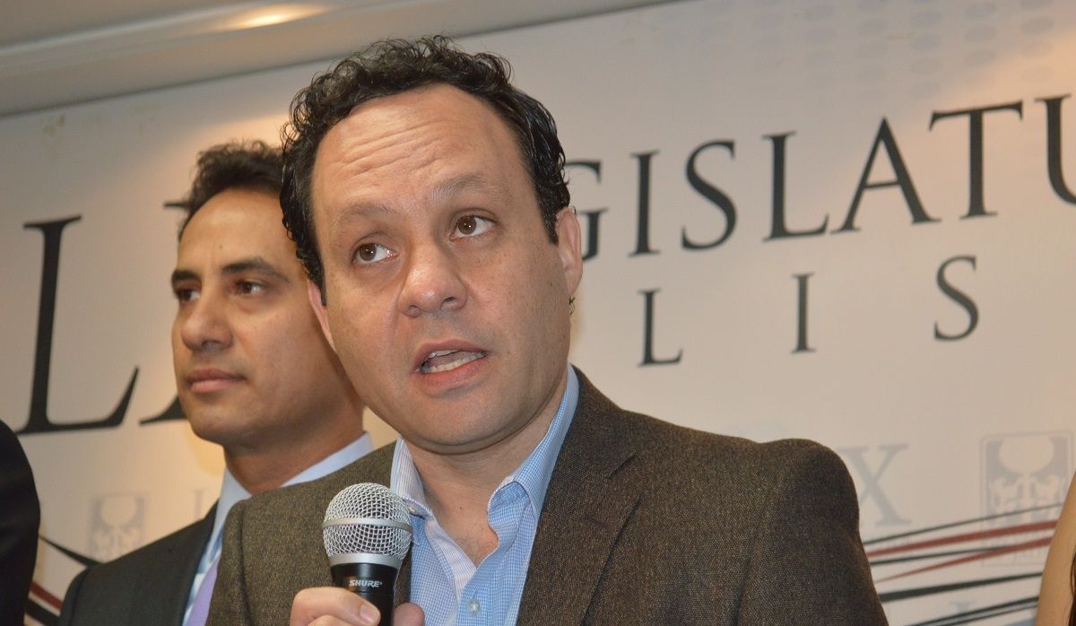 Diputado propone castigar con cárcel los actos discriminatorios - clemente-castañeda