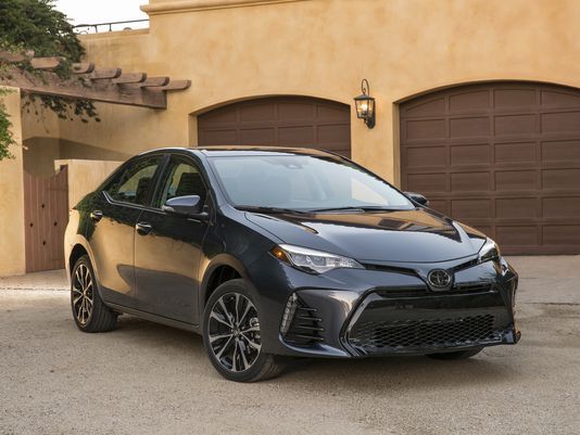 Toyota no producirá en México el coche más vendido del mundo - corolla-2017