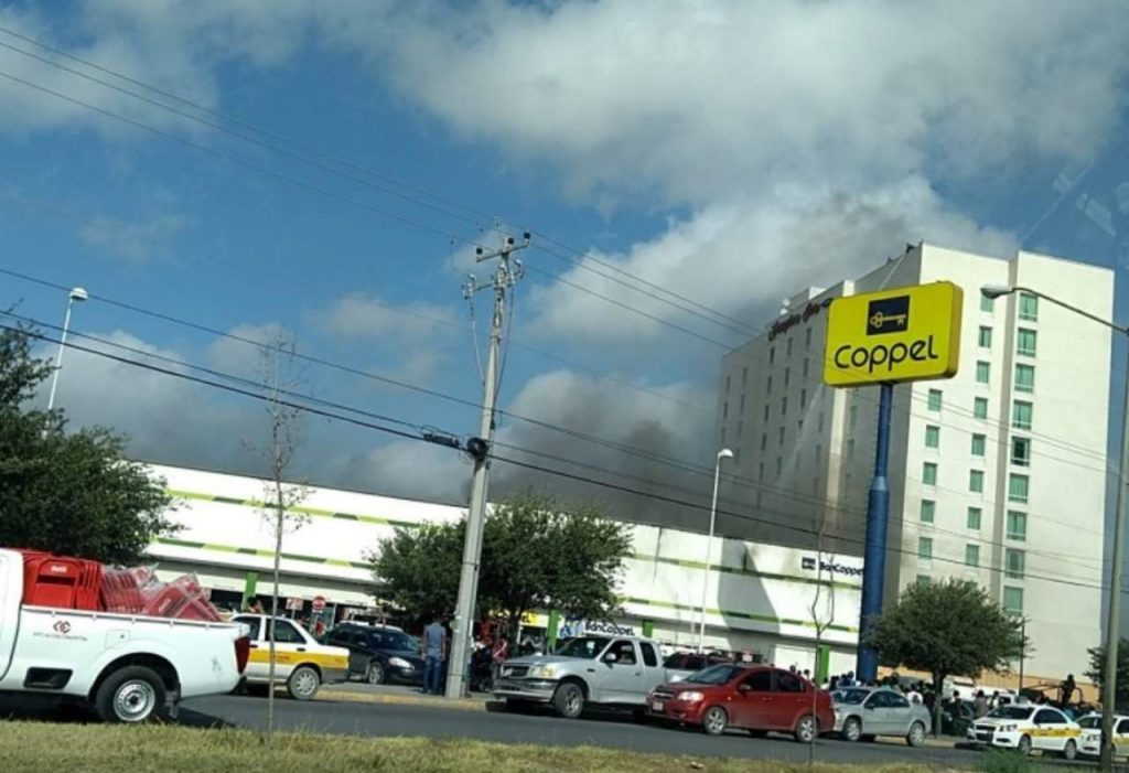 Incendio consume Coppel en Reynosa - cpoppel-1024x701