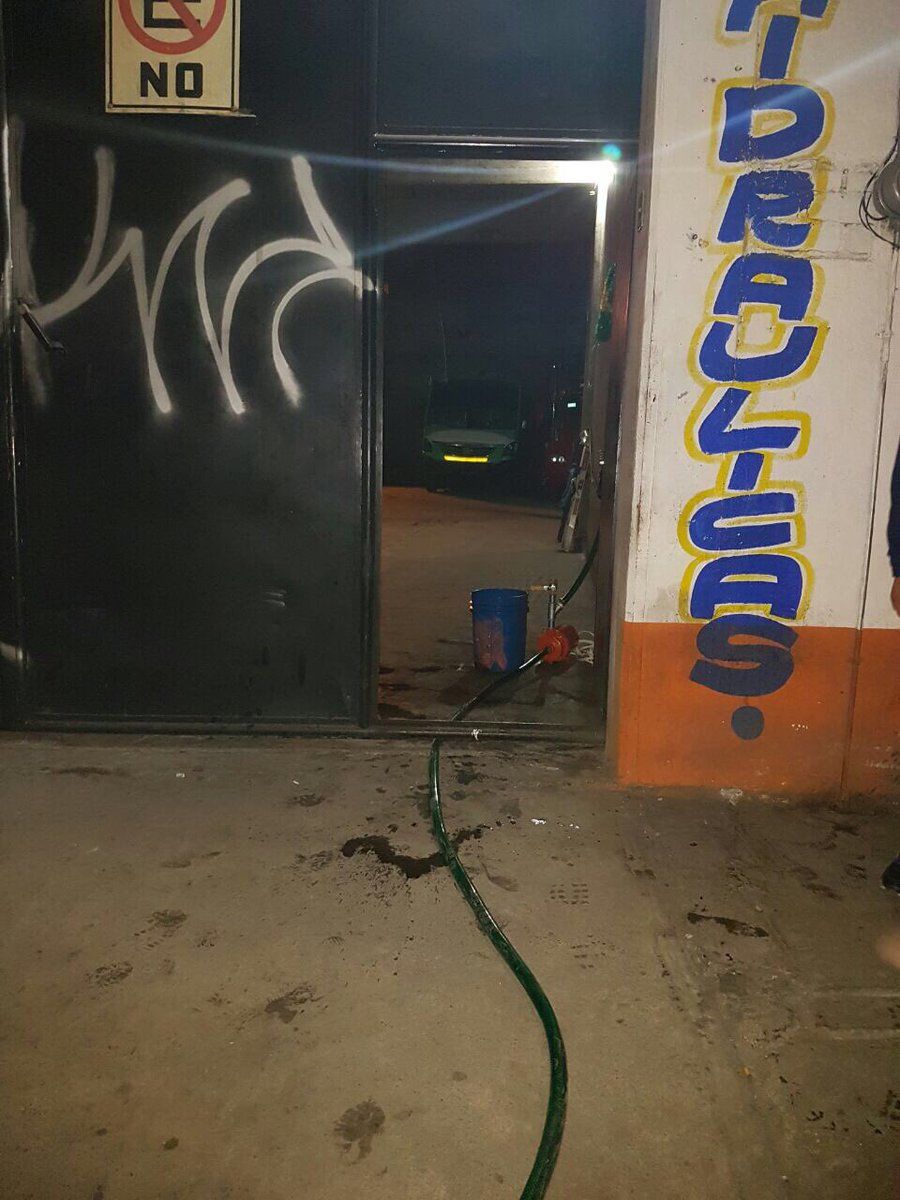 Detienen a dos presuntos ladrones de combustible en Iztapalapa - diesel-2