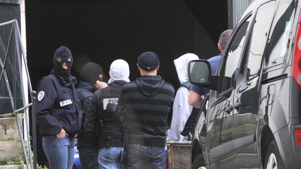 Condenan a tres años de cárcel a modelo por apología al terrorismo