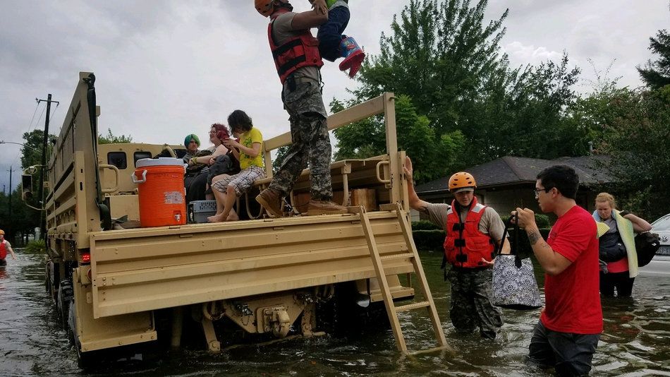 Washington desplegará hasta 30 mil soldados en Texas por Harvey - guardia-nacional-texas
