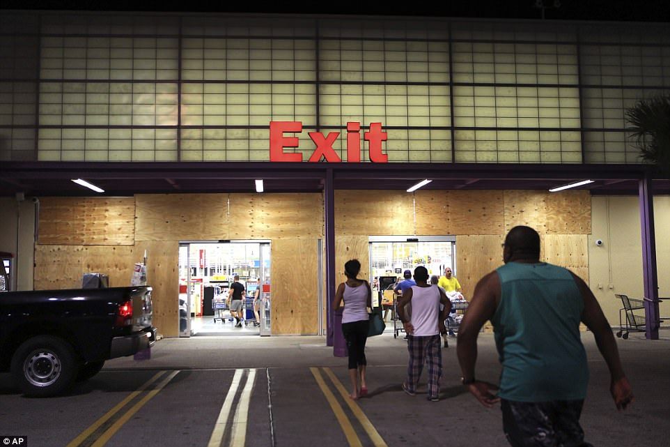 Texas se prepara para enfrentar el huracán Harvey - harvey-texas-ap-5