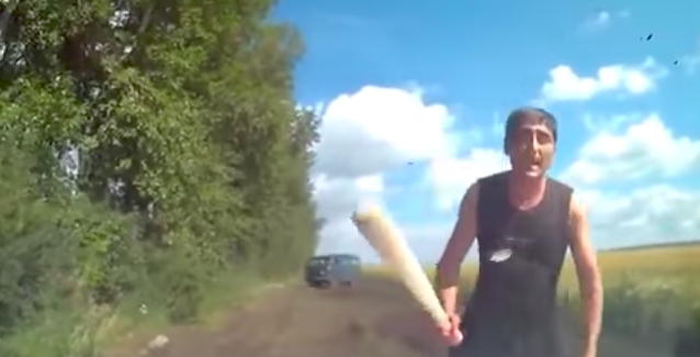 #Video Logran evadir a asaltantes en carretera de Rusia