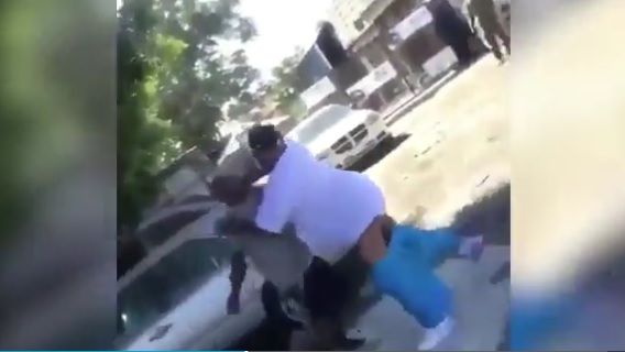 #Video Hombre sufre penoso incidente durante riña