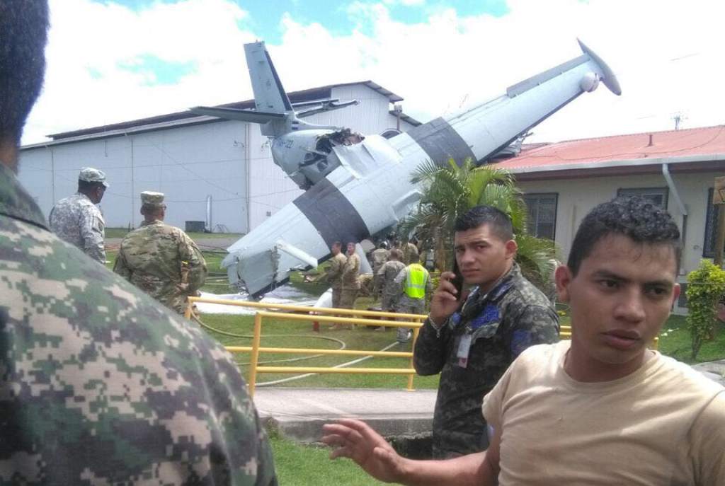 Se estrella avión contra base militar estadounidense en Honduras - honduras-4