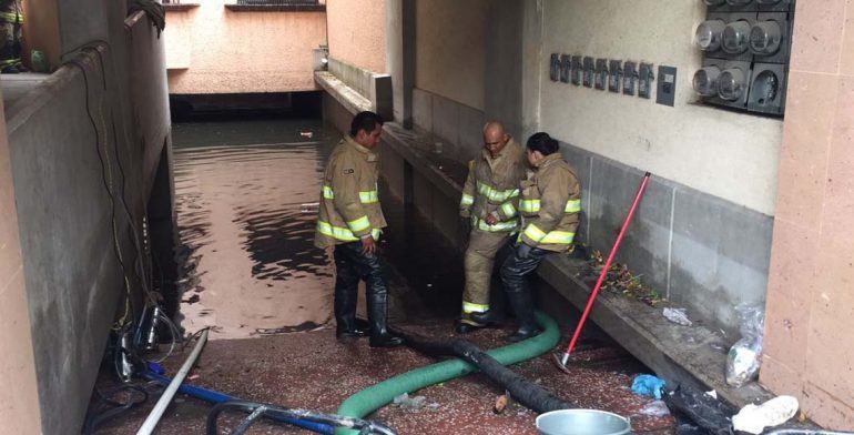Lluvias dejan 300 casas afectadas en la Ciudad de México - inundacion-cdmx1