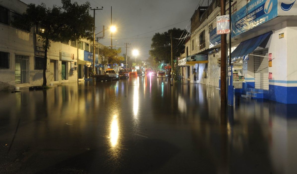 Lluvias Nocturnas Provocan Inundaciones En La Ciudad De México