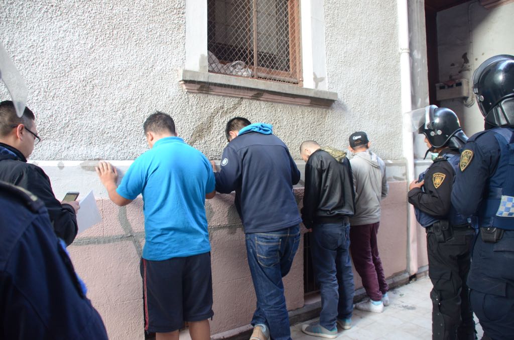 Desalojan predio invadido en la colonia Roma