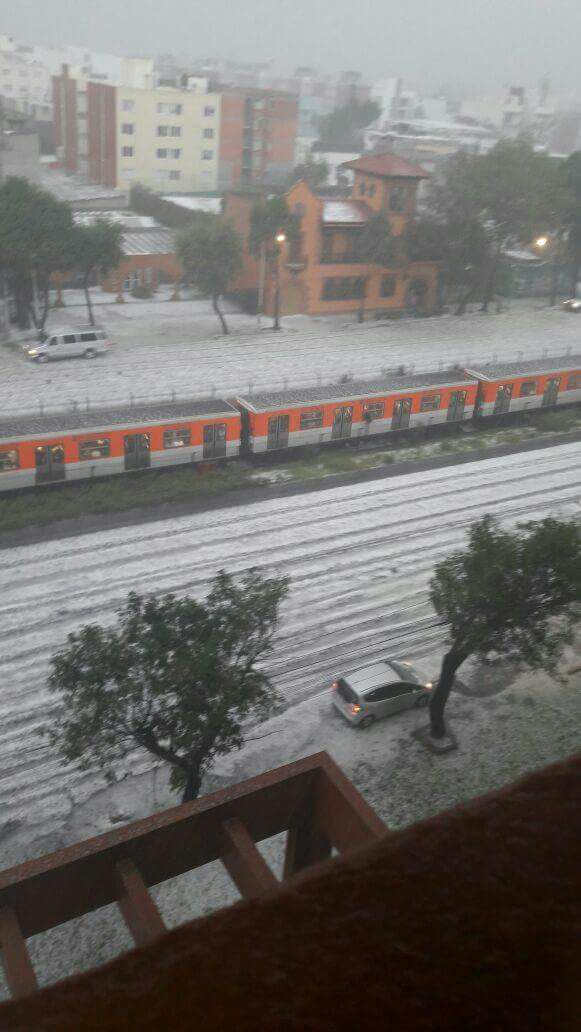 Fuerte granizada en el Valle de México