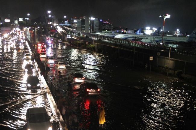 Lluvias provocan daños en toda la Ciudad de México - lluvias-aicm