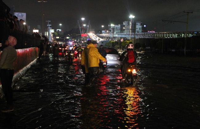 Lluvias provocan daños en toda la Ciudad de México