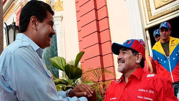 Cuando Maduro ordene estoy vestido de soldado: Maradona - maradona-maduro