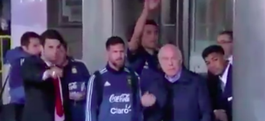 #Video Gran gesto de Messi con niño en Uruguay
