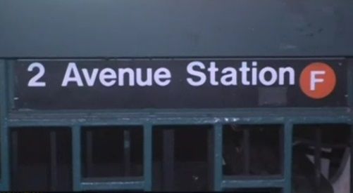 Sujeto empuja a mujer a vías del metro en Nueva York