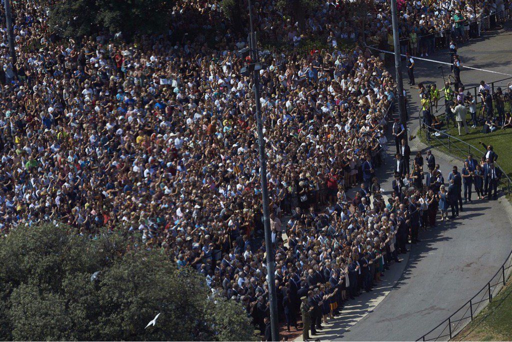 Minuto de silencio en España por atentado en Barcelona - minuto-de-silenciio-barcelona