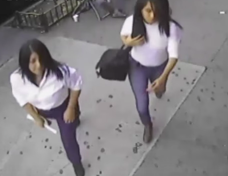 Mujeres roban tras hacerse pasar por policías - mujeres-policías-