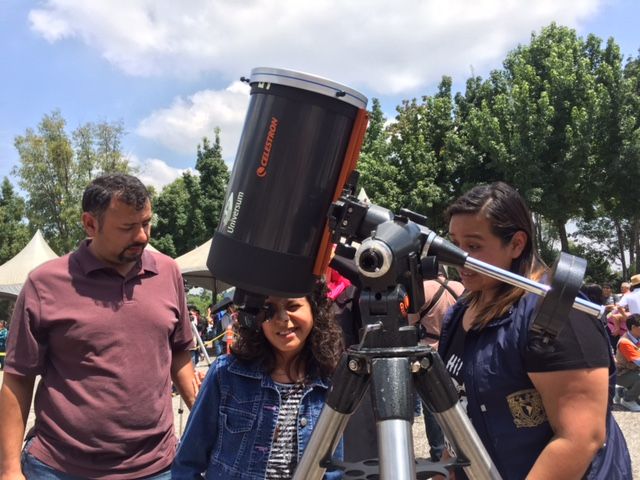 Observación del eclipse en la UNAM - observación-universum1