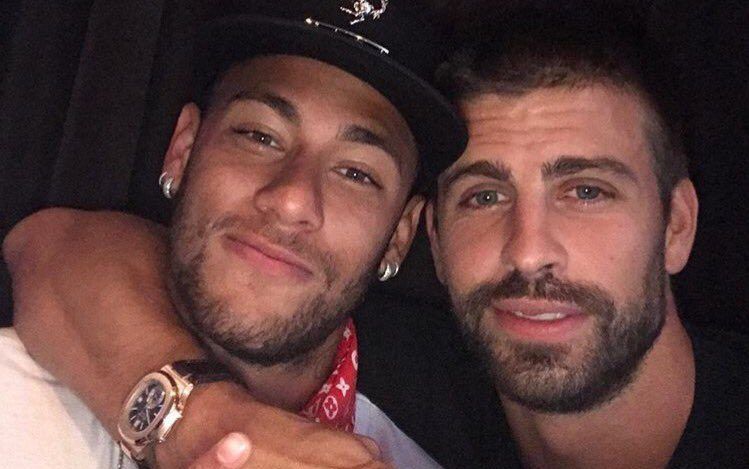 Neymar tenía la idea de irse del Barcelona desde junio: Piqué