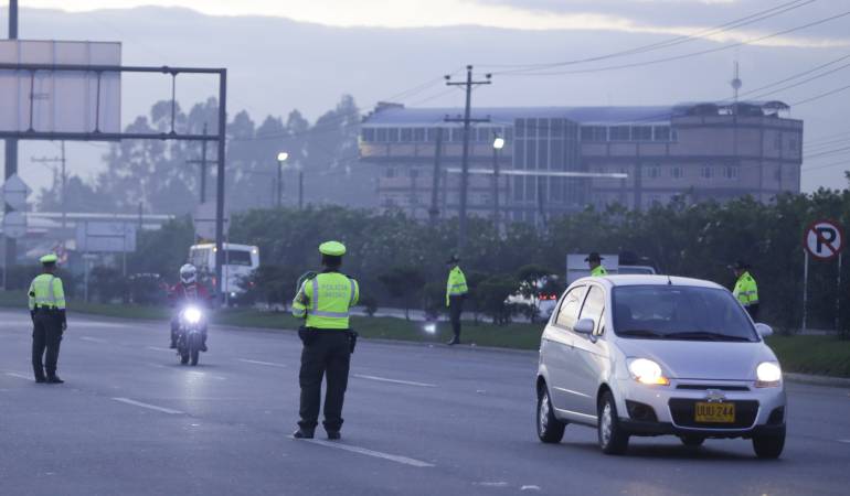 Accidentes carreteros en Colombia dejan 34 muertos - policia-colombia